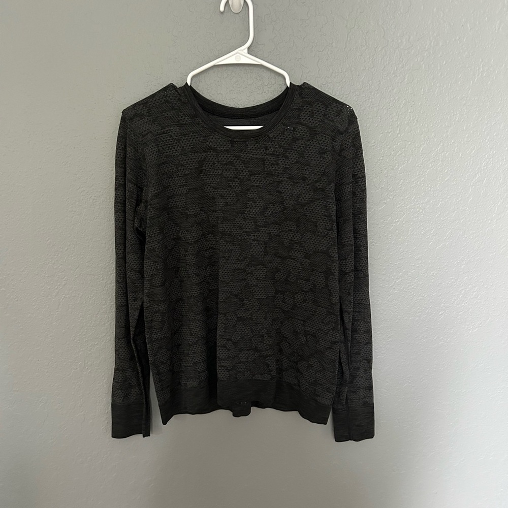 Lululemon relaxed swiftly